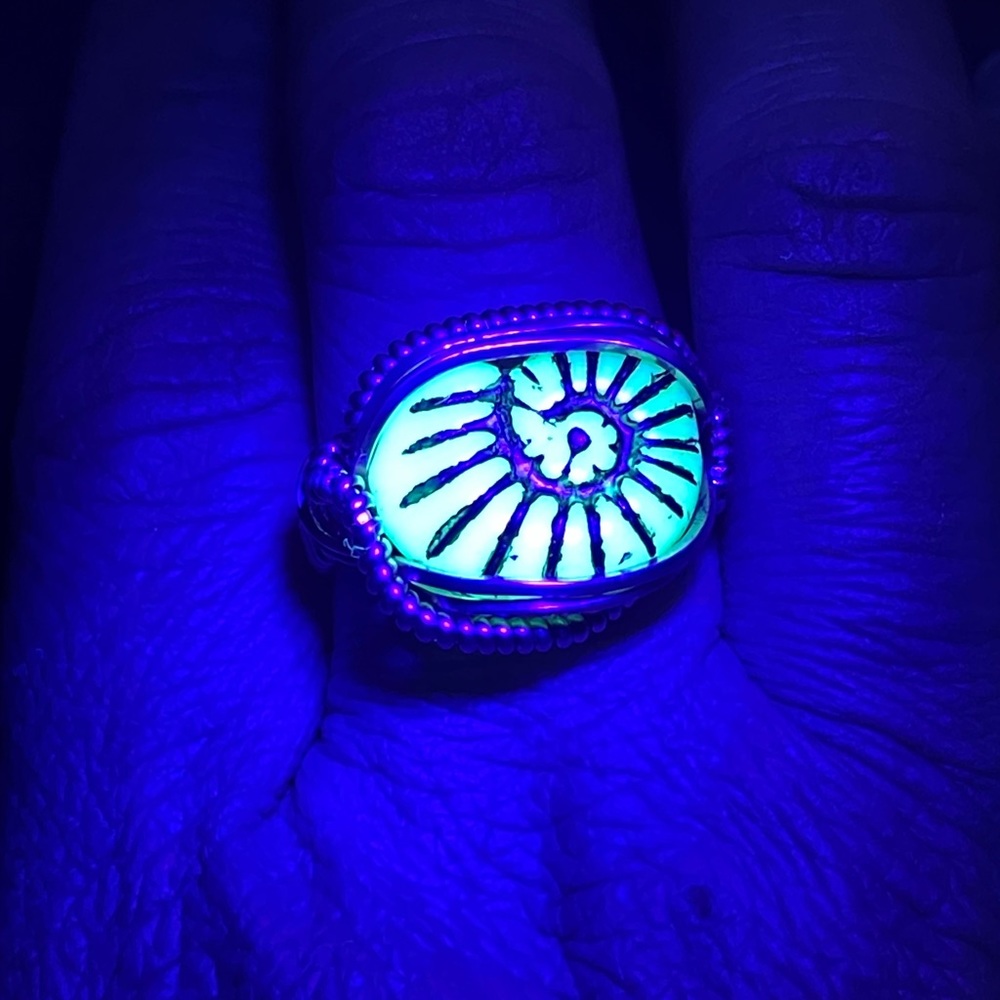 Handmade Uranium czech glass wire wrapped ring💚